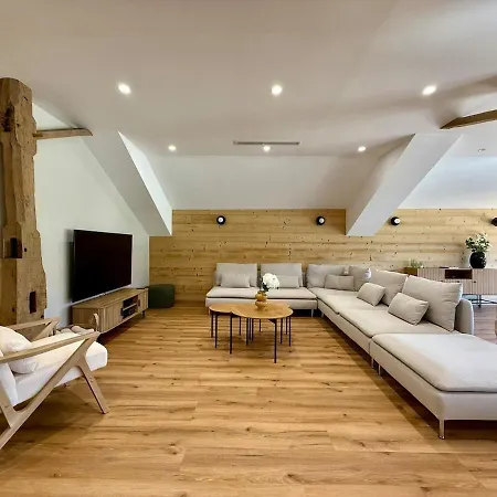 Maison Loulou - 14pers - Jacuzzi - Petanque - Baby Foot Urimenil