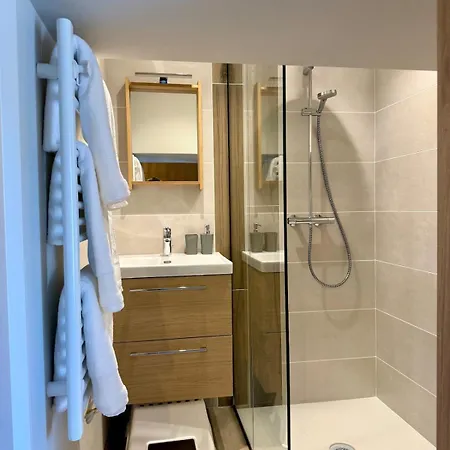 Maison Loulou - 14pers - Jacuzzi - Petanque - Baby Foot Urimenil