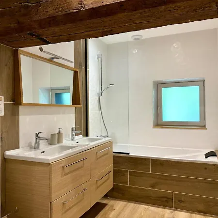 Maison Loulou - 14pers - Jacuzzi - Petanque - Baby Foot Holiday home