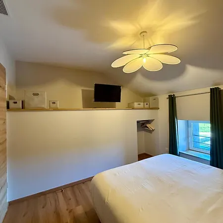 Maison Loulou - 14pers - Jacuzzi - Petanque - Baby Foot * Urimenil