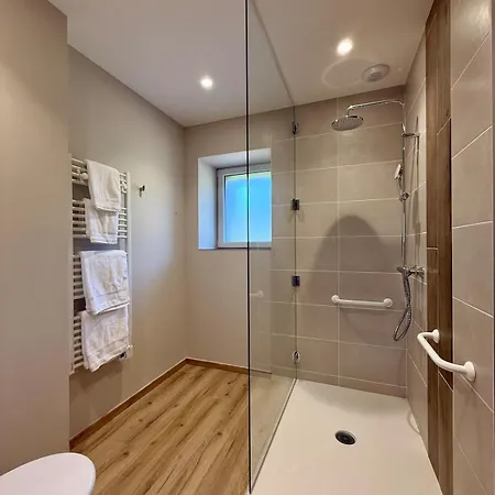 Maison Loulou - 14pers - Jacuzzi - Petanque - Baby Foot Feriehus Urimenil