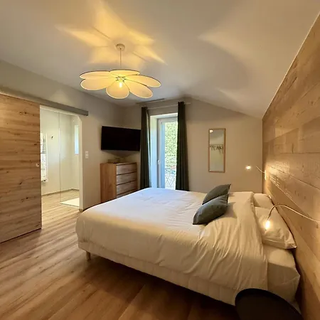 Maison Loulou - 14pers - Jacuzzi - Petanque - Baby Foot Feriehus