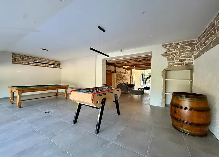 Maison Loulou - 14pers - Jacuzzi - Petanque - Baby Foot Holiday home Urimenil