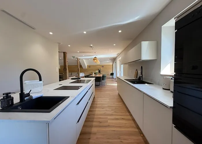 Maison Loulou - 14pers - Jacuzzi - Petanque - Baby Foot * Urimenil