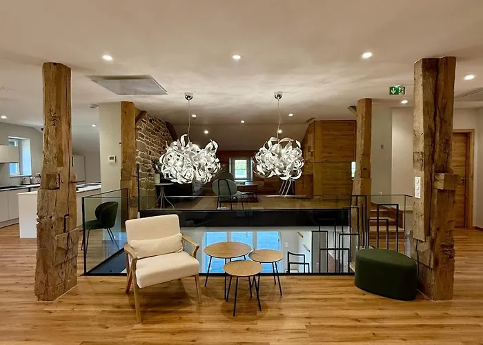 Maison Loulou - 14pers - Jacuzzi - Petanque - Baby Foot *