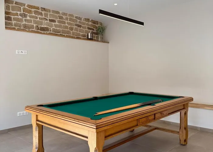 Maison Loulou - 14pers - Jacuzzi - Petanque - Baby Foot Holiday home Urimenil