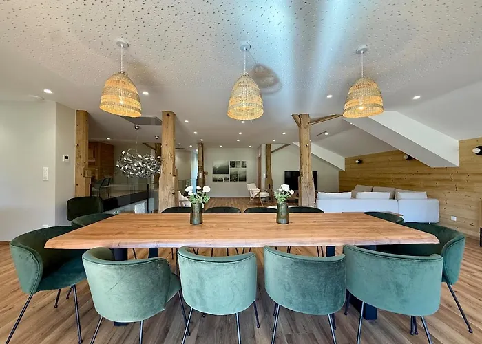 Maison Loulou - 14pers - Jacuzzi - Petanque - Baby Foot Holiday home