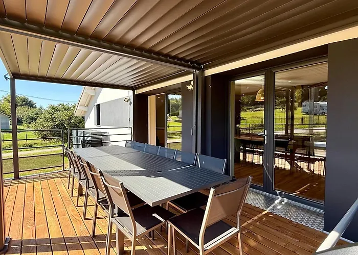 Maison Loulou - 14pers - Jacuzzi - Petanque - Baby Foot Urimenil